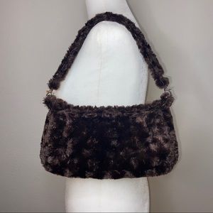 Brown fuzzy baguette bag 🤎